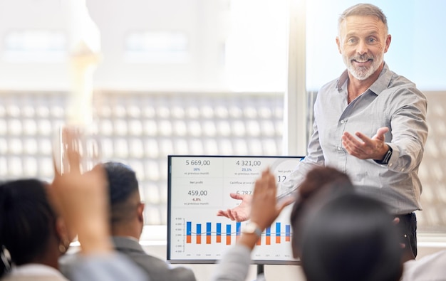 Monthly accounting records and ledger